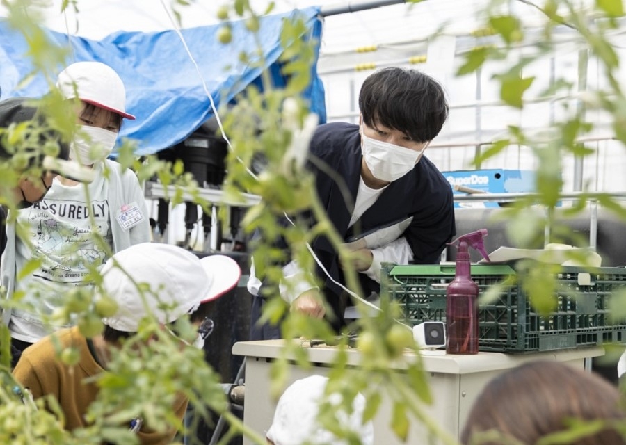 校外学習、加工品の企画、ICTの活用、部活動  学校での全ての学びが日々の生活に生かせるように